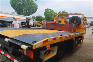 黄骅附近拖车电话号码服务